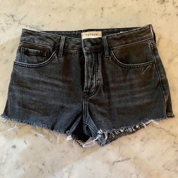 PACSUN Mid Rise Button Fly Black Frayed Short 24 - Picture 1 of 5